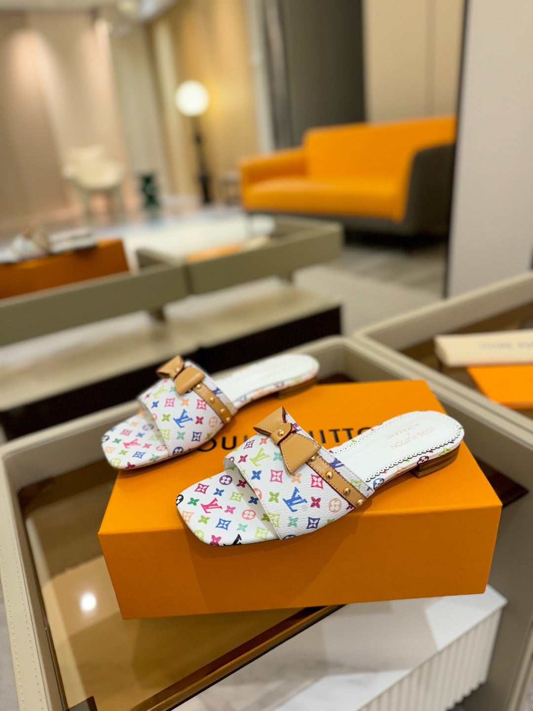 LV X TM 6AM FLAT MULE IN WHITE MONOGRAM CALFSKIN - 34
