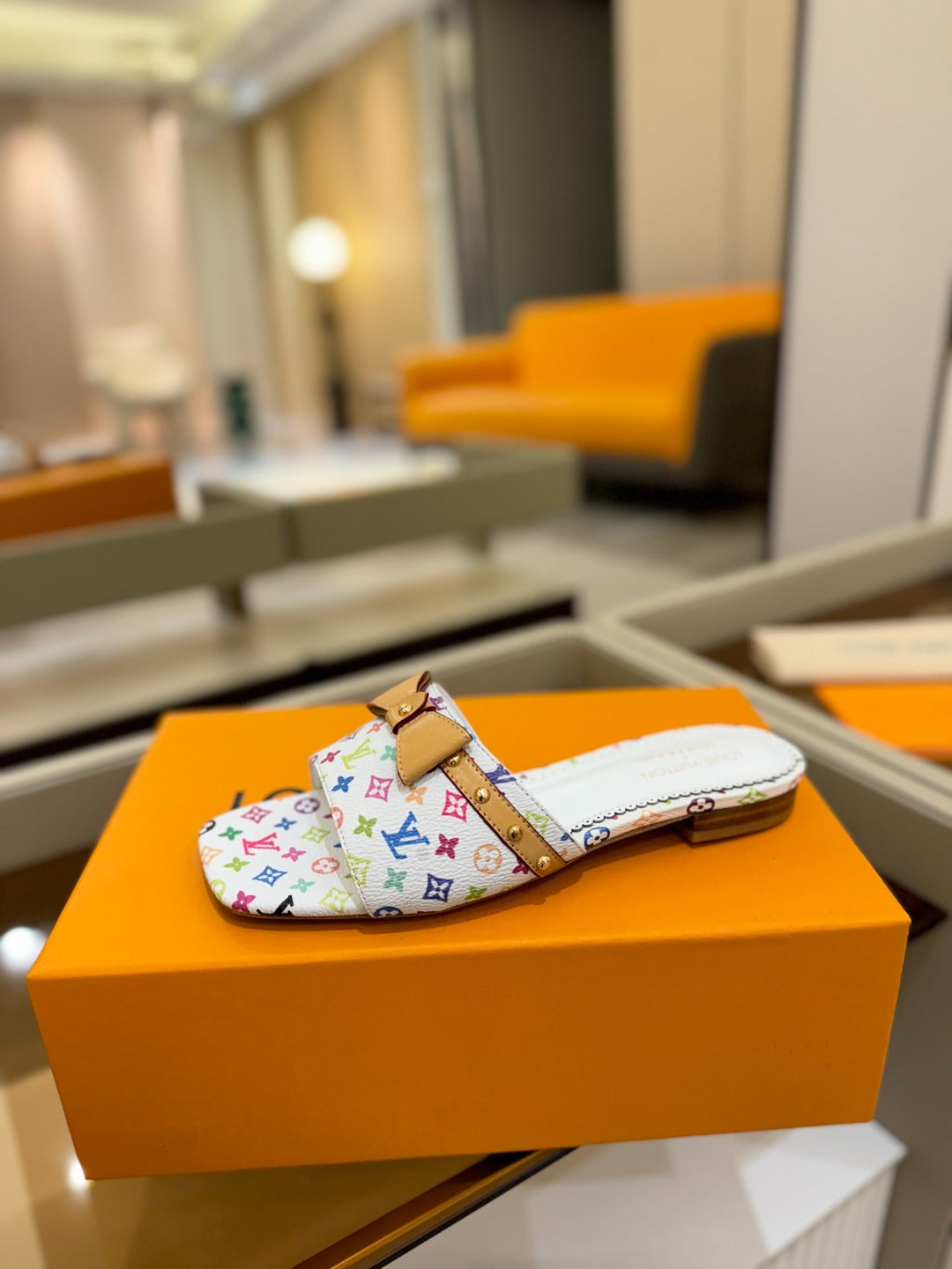 LV X TM 6AM FLAT MULE IN WHITE MONOGRAM CALFSKIN - 34