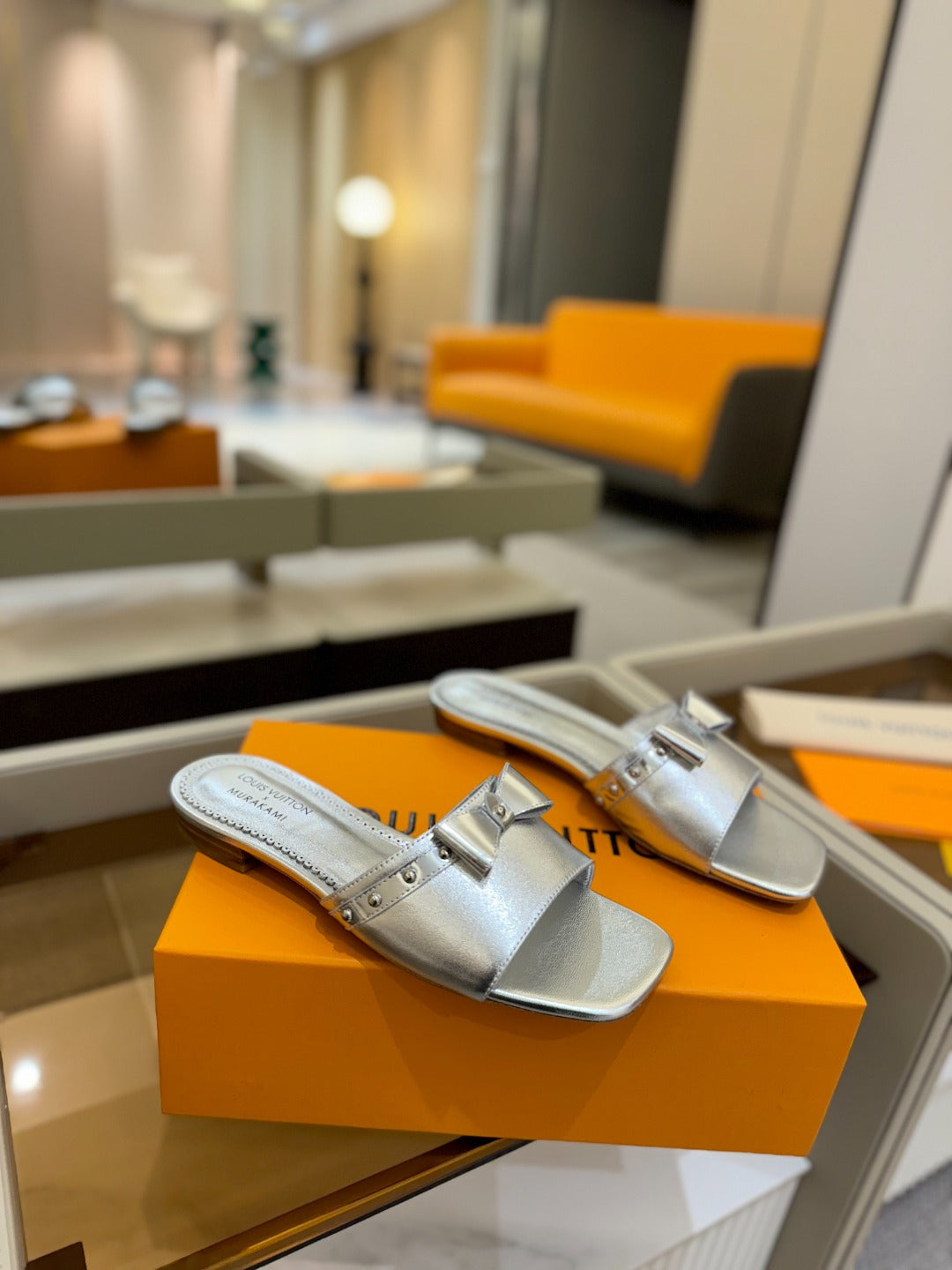 LV X TM 6AM FLAT MULE IN SILVER CALFSKIN - 34