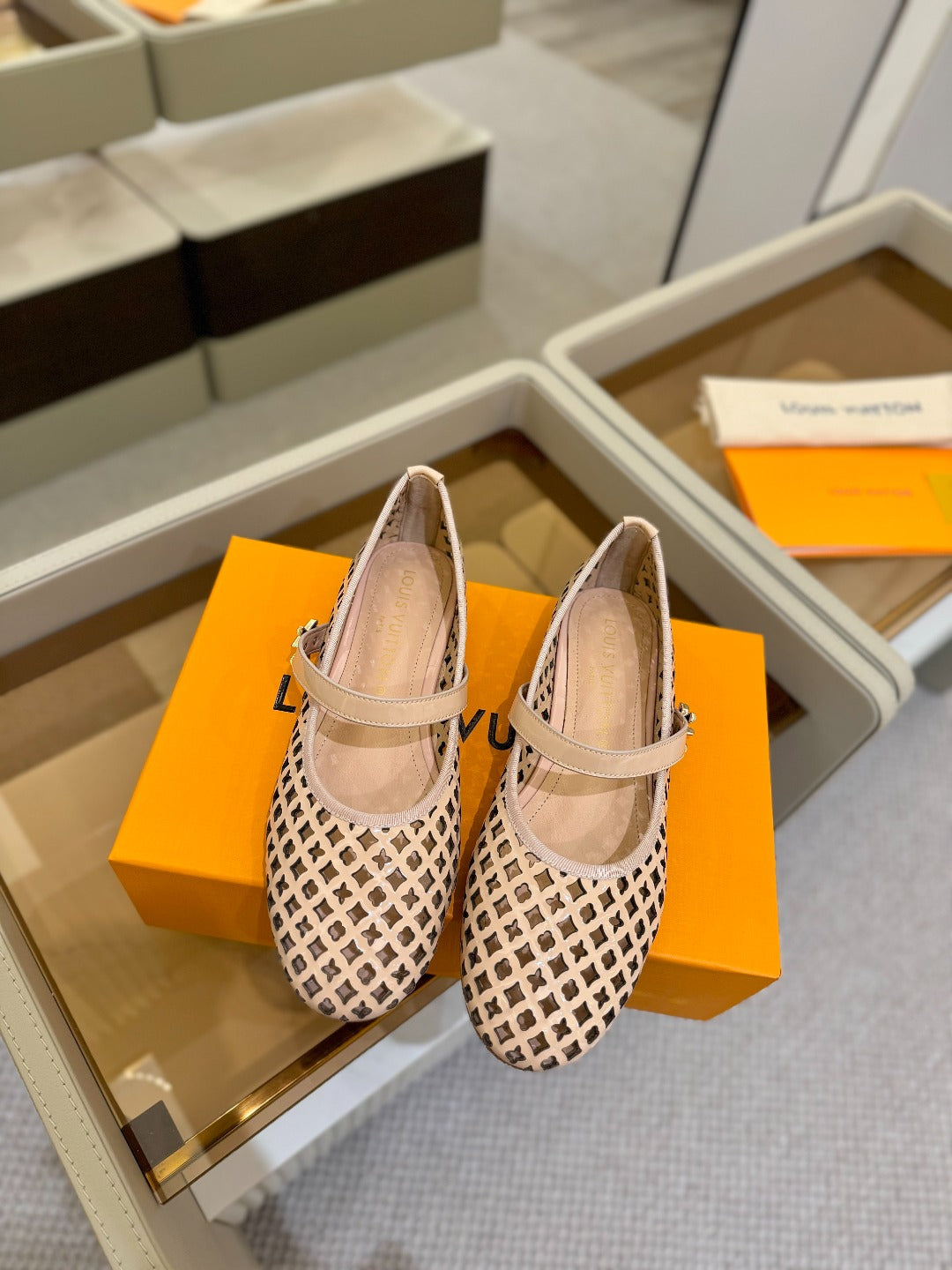 ROMY FLAT BALLERINA IN LIGHT PINK MESH PATENT CALFSKIN - 34