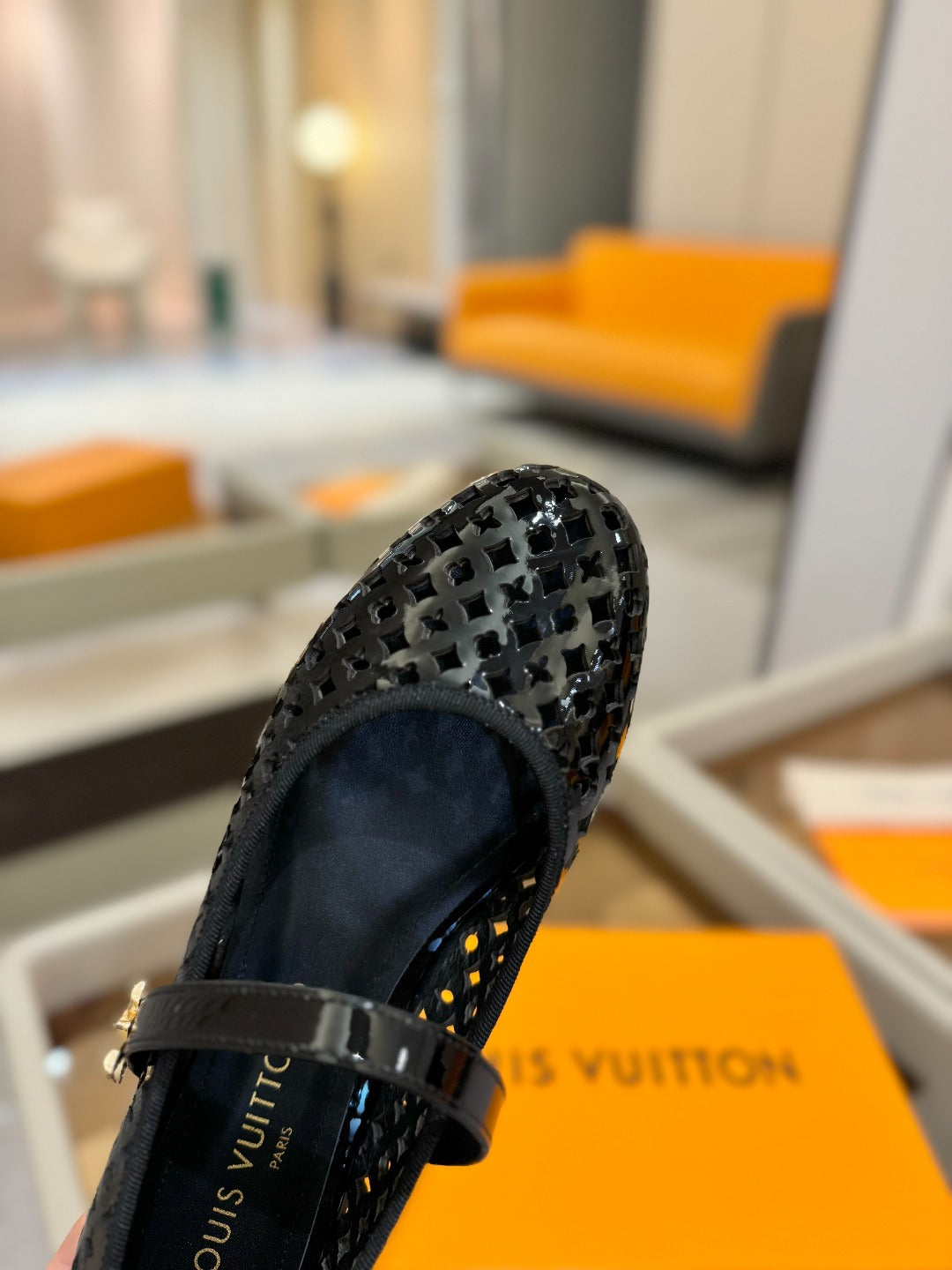 ROMY FLAT BALLERINA IN BLACK MESH PATENT CALFSKIN - 34