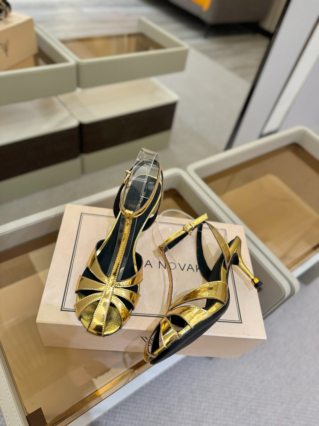 HIGH SANDALS 75 MM IN GOLD CALFSKIN - 34