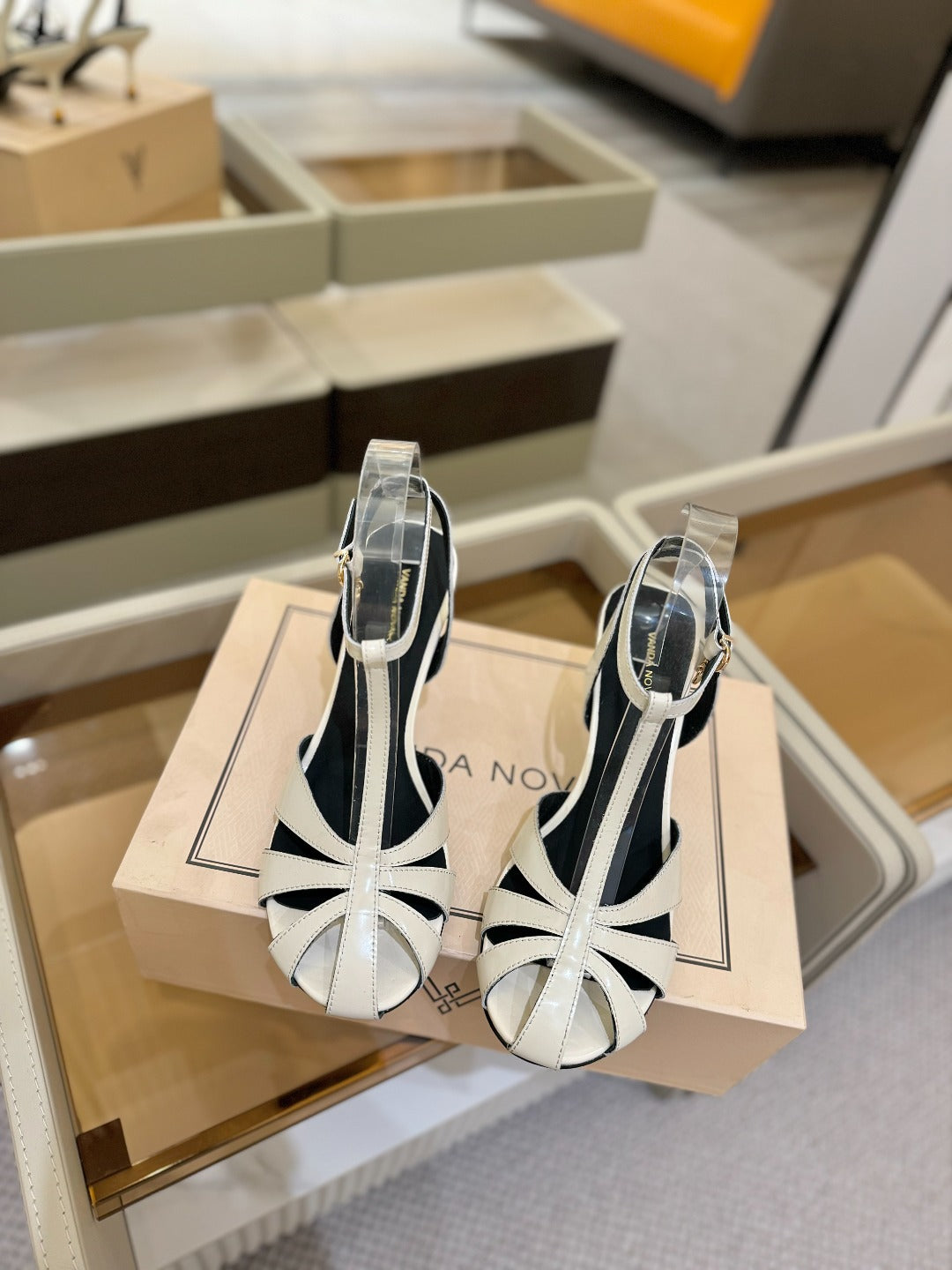 HIGH SANDALS 75 MM IN WHITE CALFSKIN - 34