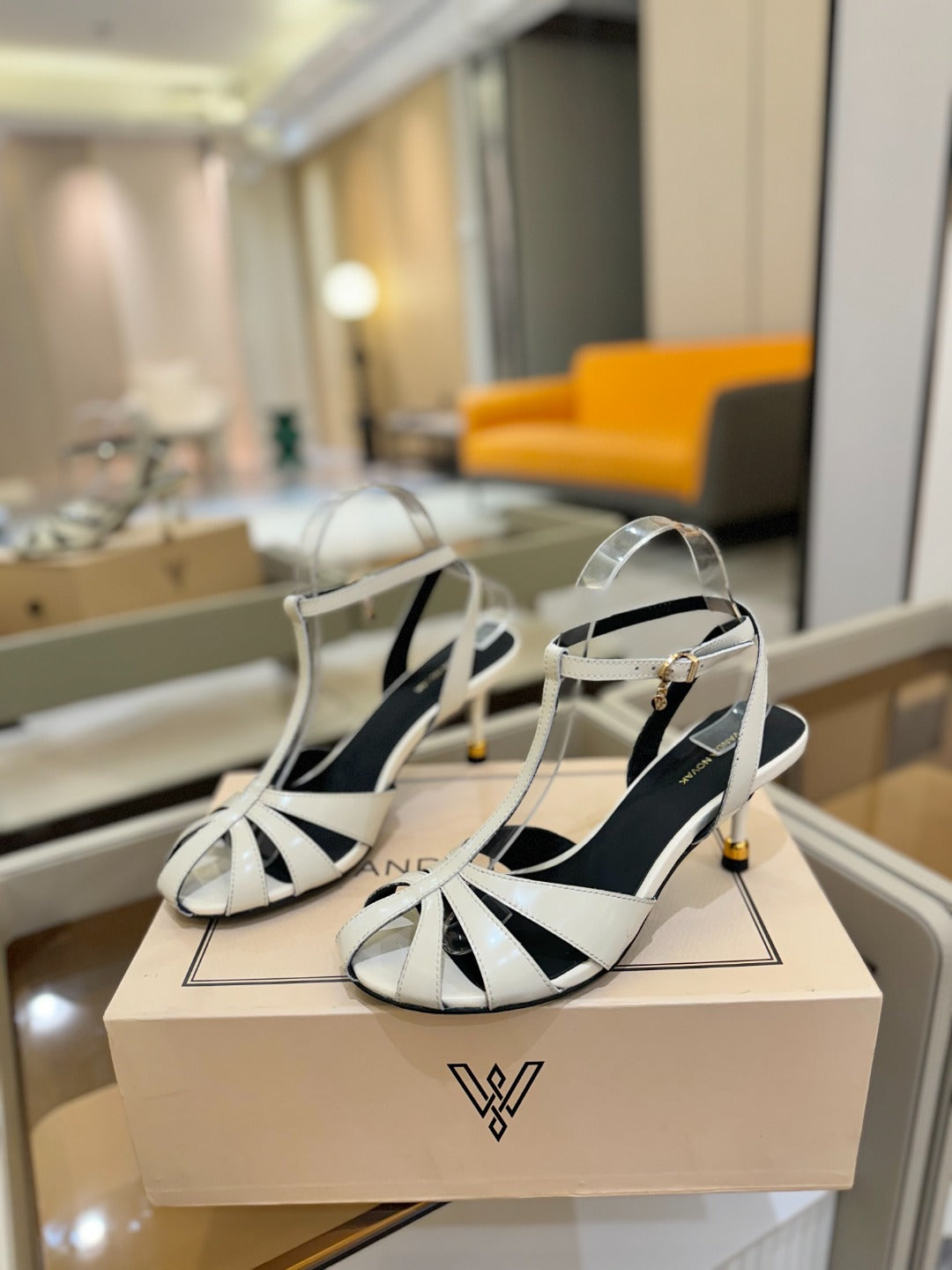 HIGH SANDALS 75 MM IN WHITE CALFSKIN - 34