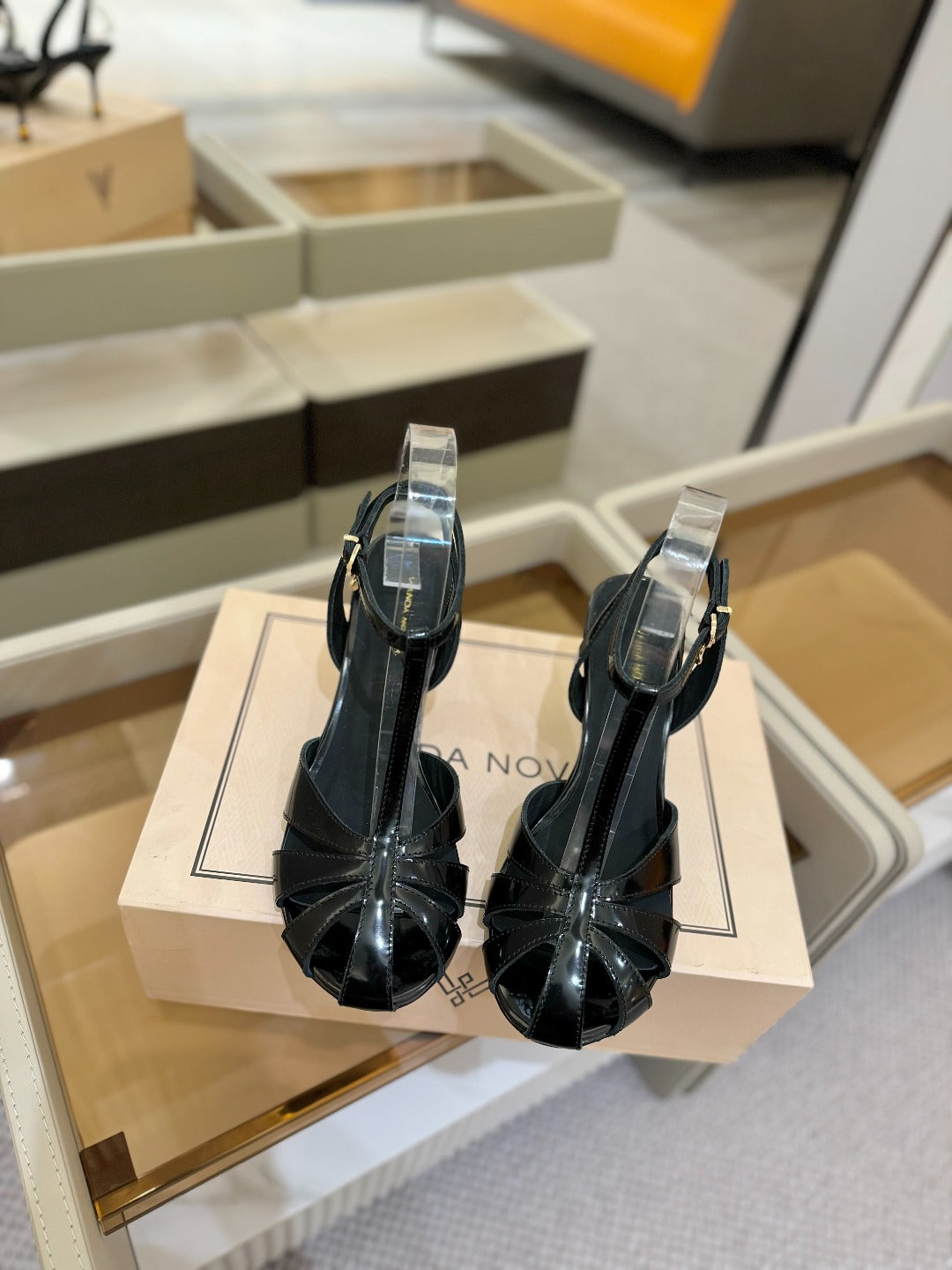 HIGH SANDALS 75 MM IN BLACK PATENT CALFSKIN - 34