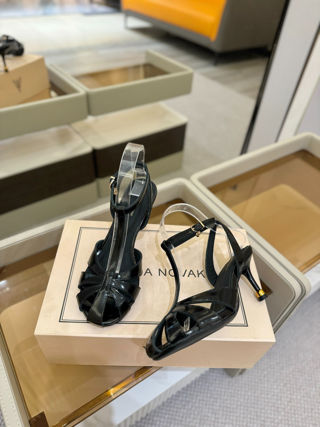 HIGH SANDALS 75 MM IN BLACK PATENT CALFSKIN - 34