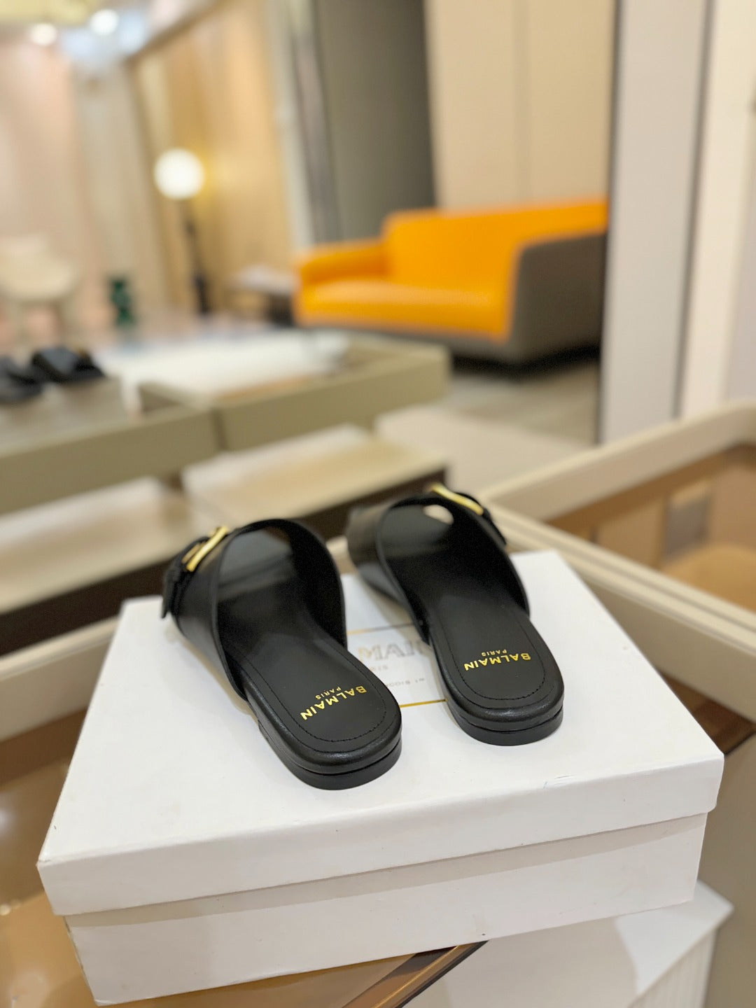 БОСОНІЖКИ BALMAIN 26S З ЧОРНОЇ ТЕЛЯЧОЇ ШКІРИ