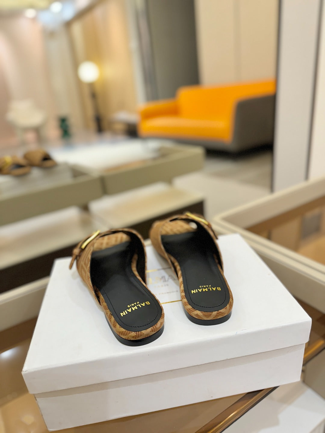 САНДАЛІ BALMAIN 26S З КОРИЧНЕВОГО ПОЛОТНА