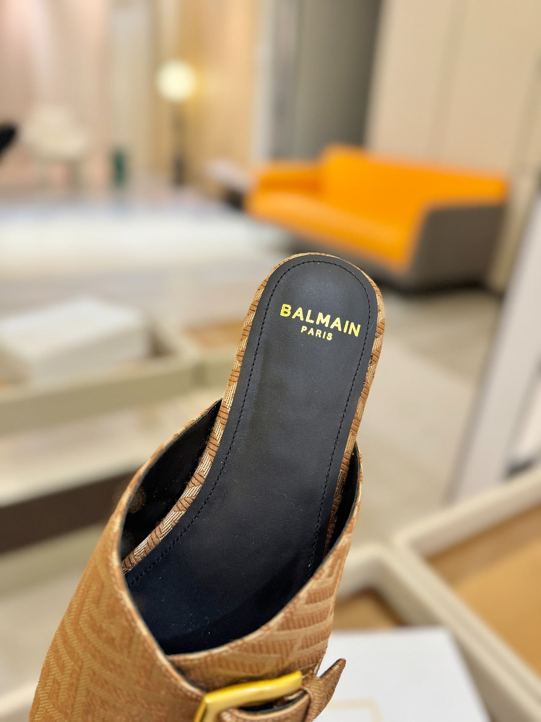 САНДАЛІ BALMAIN 26S З КОРИЧНЕВОГО ПОЛОТНА
