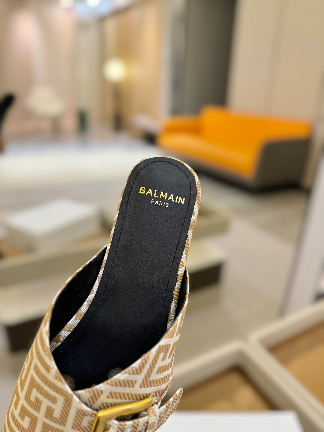 БОСОНІЖКИ BALMAIN 26S З ТЕПЛОГО БЕЖЕВОГО ТА БІЛОГО ПОЛОТНА
