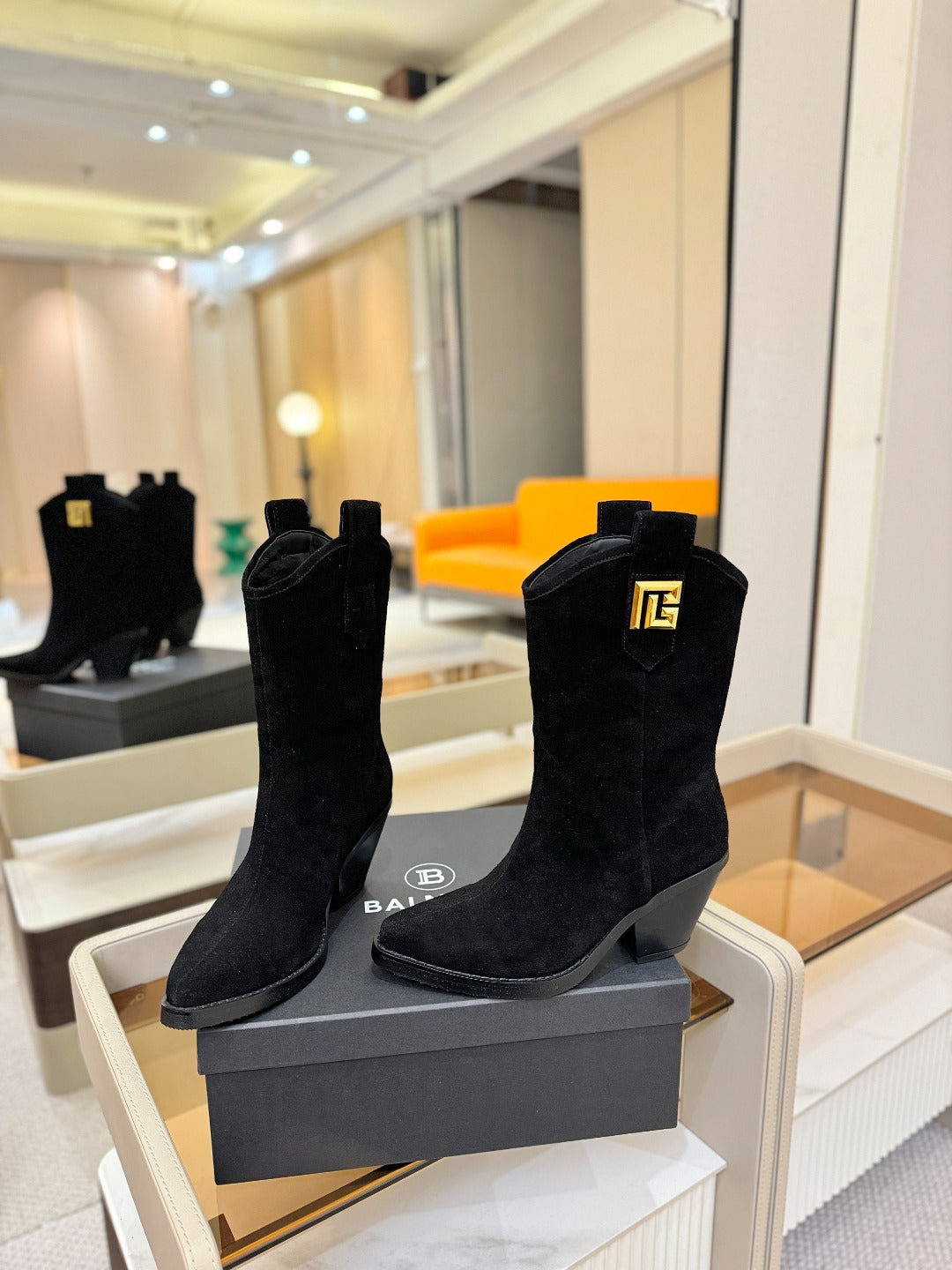 BALMAIN 26S ЧЕРЕВИКИ-КОЗАКИ 65 ММ ІЗ ЧОРНОЇ ЗАМШІ