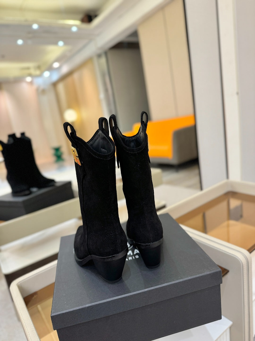 BALMAIN 26S ЧЕРЕВИКИ-КОЗАКИ 65 ММ ІЗ ЧОРНОЇ ЗАМШІ