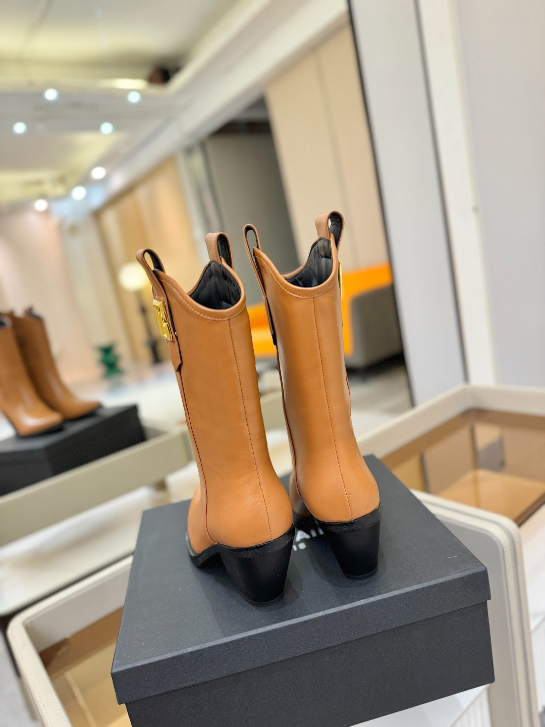 ЧЕРЕВИКИ BALMAIN 26S COWBOY ANKLE BOOTS 65 MM З КОРИЧНЕВОЇ ТЕЛЯЧОЇ ШКІРИ