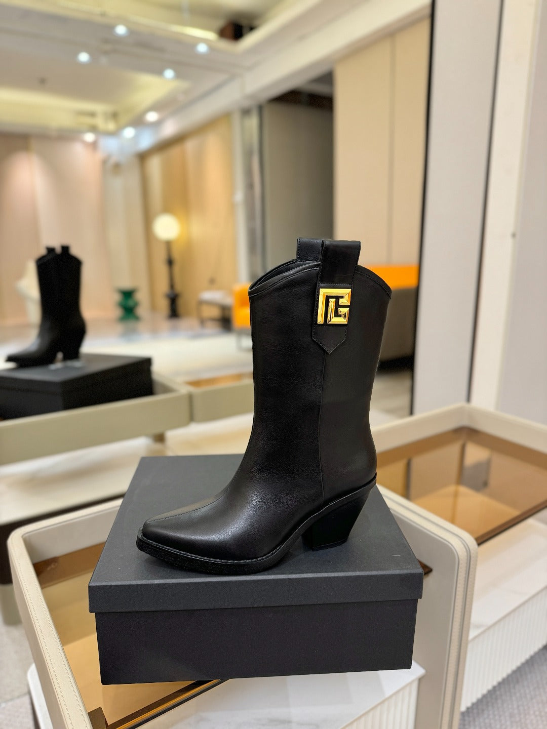 ЧЕРЕВИКИ BALMAIN 26S COWBOY ANKLE BOOTS 65 ММ З ЧОРНОЇ ТЕЛЯЧОЇ ШКІРИ