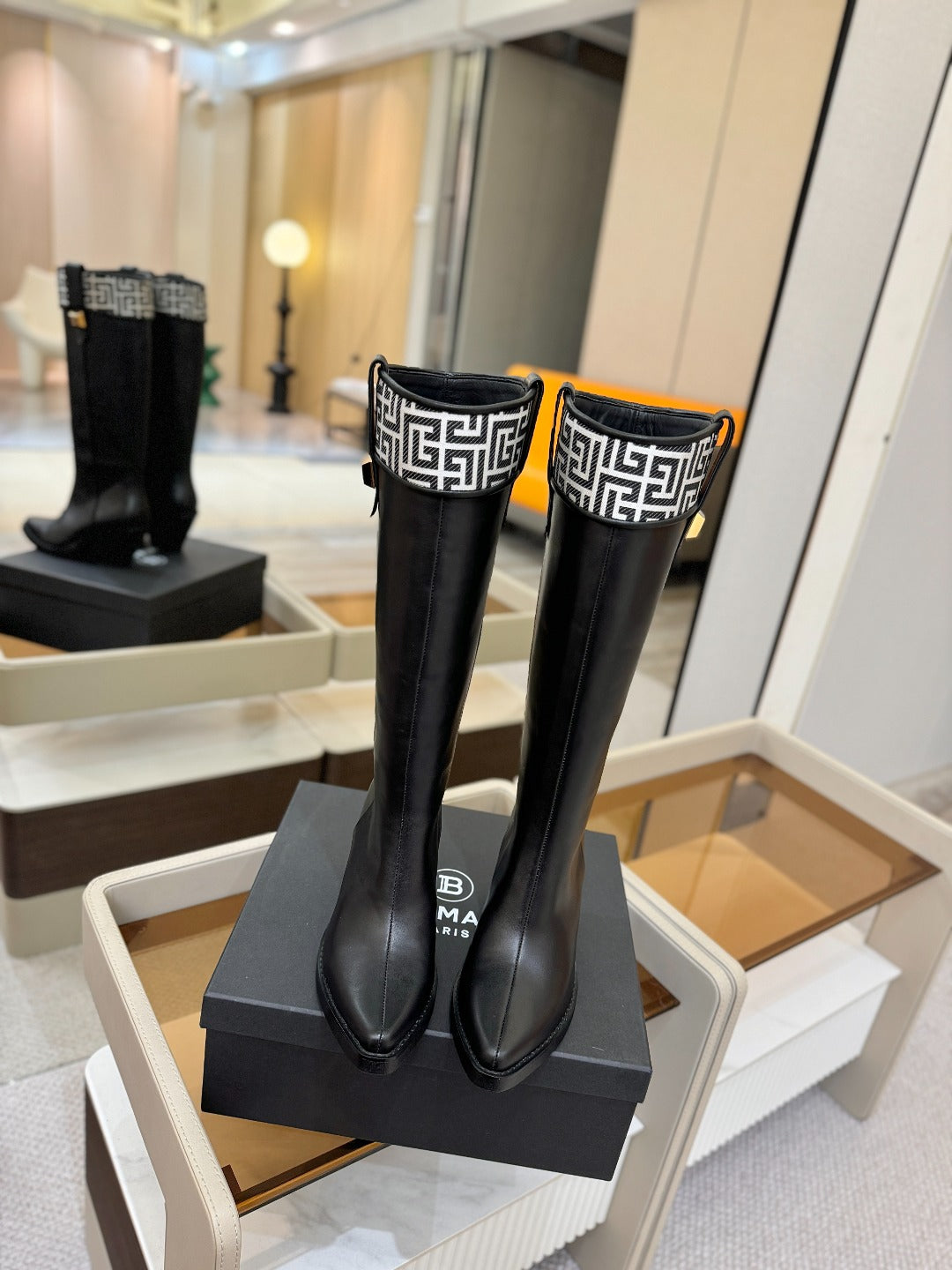 ВИСОКІ ЧОБОТИ BALMAIN 26S 65 ММ З ЧОРНОЇ ТЕЛЯЧОЇ ШКІРИ