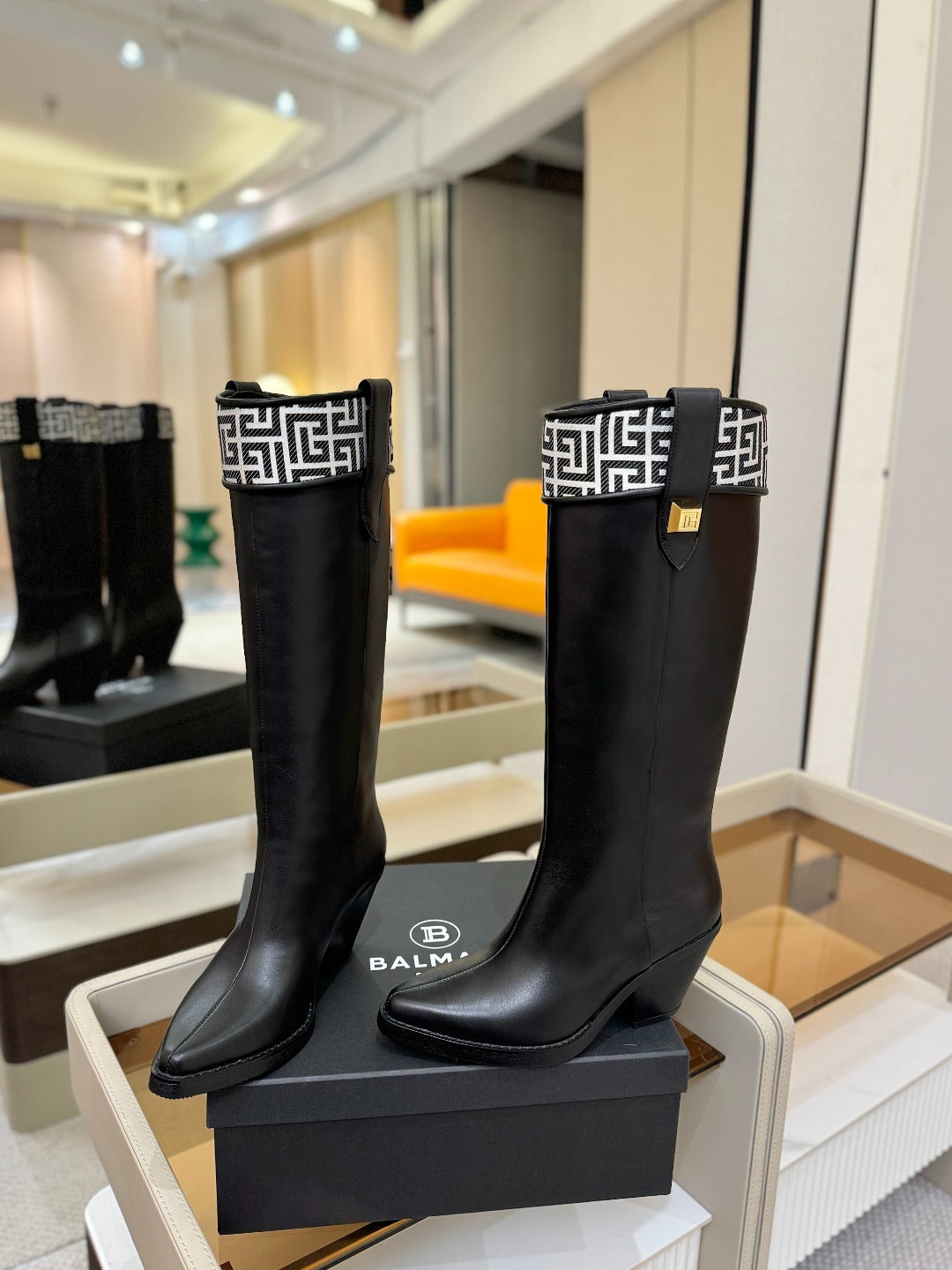 ВИСОКІ ЧОБОТИ BALMAIN 26S 65 ММ З ЧОРНОЇ ТЕЛЯЧОЇ ШКІРИ