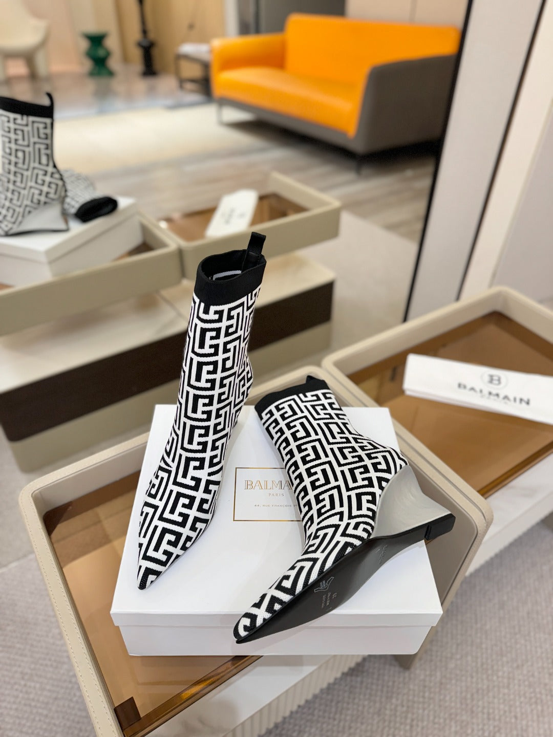 ЧЕРЕВИКИ BALMAIN 26S 75 ММ З ЧОРНО-БІЛОГО МАТЕРІАЛУ FLYKNIT