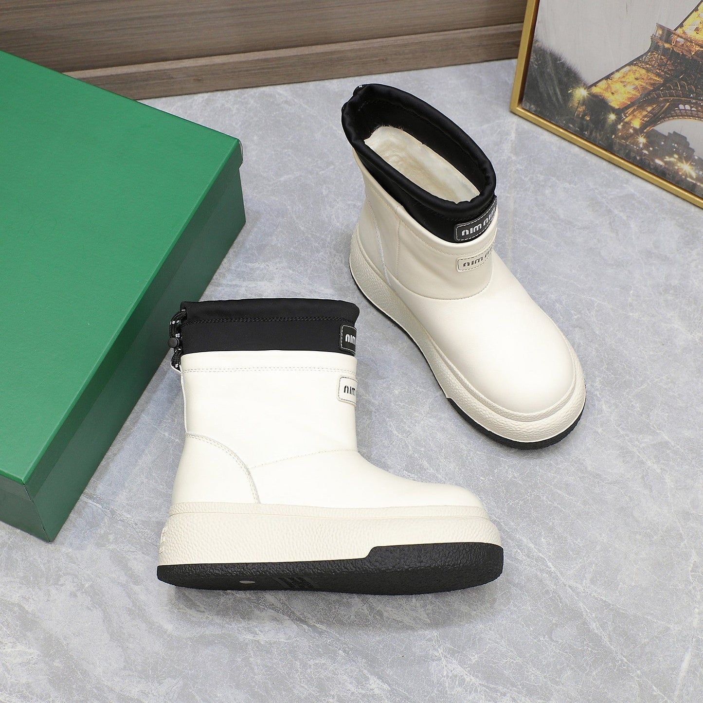 THICK-SOLED SNOW BOOTS IN WHITE CALFSKIN MIX BLACK NYLON - 35