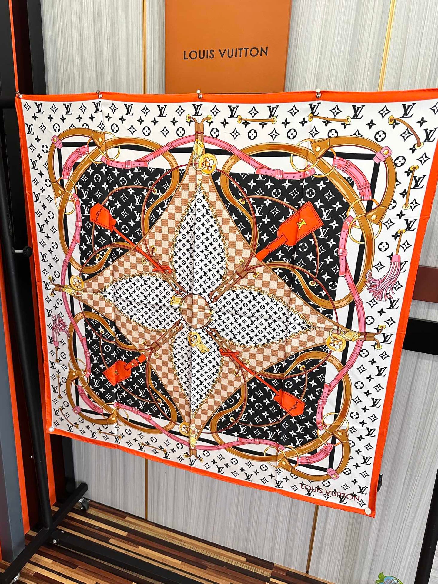 LV SCARF 90 CM IN SILK 729071