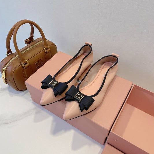 Балетки MIUMIU 26S зі світло-рожевої телячої шкіри з бантом