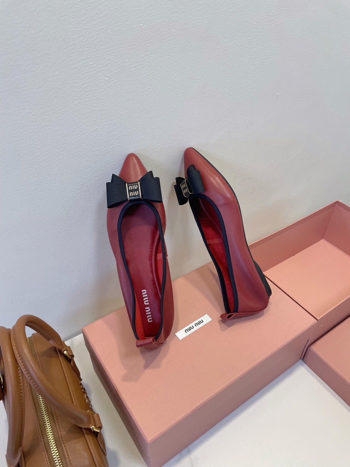 БАЛЕТКИ MIUMIU 26S З ТЕМНО-ЧЕРВОНОЇ ТЕЛЯЧОЇ ШКІРИ З БАНТОМ