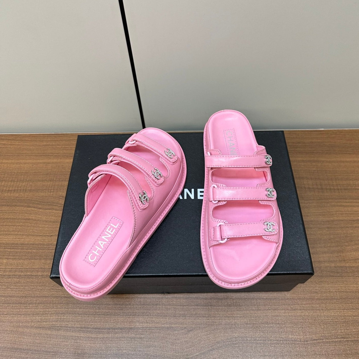 dad sandals pink 3 rows lambskin mules - 35