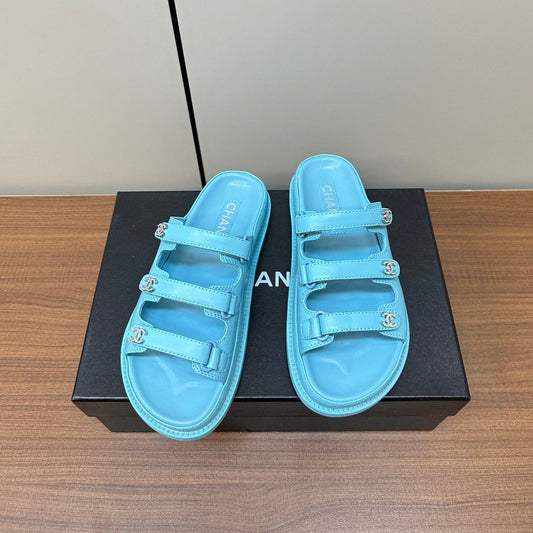 dad sandals cloud blue 3 rows lambskin mules - 35
