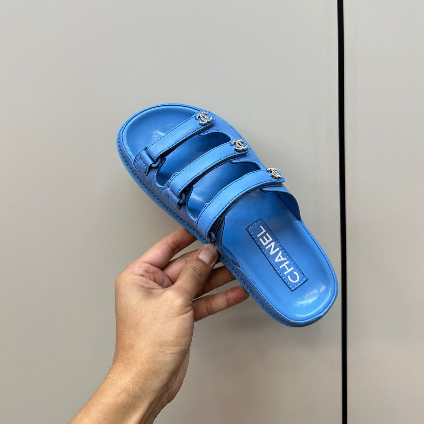 dad sandals dodger blue 3 rows lambskin mules - 35