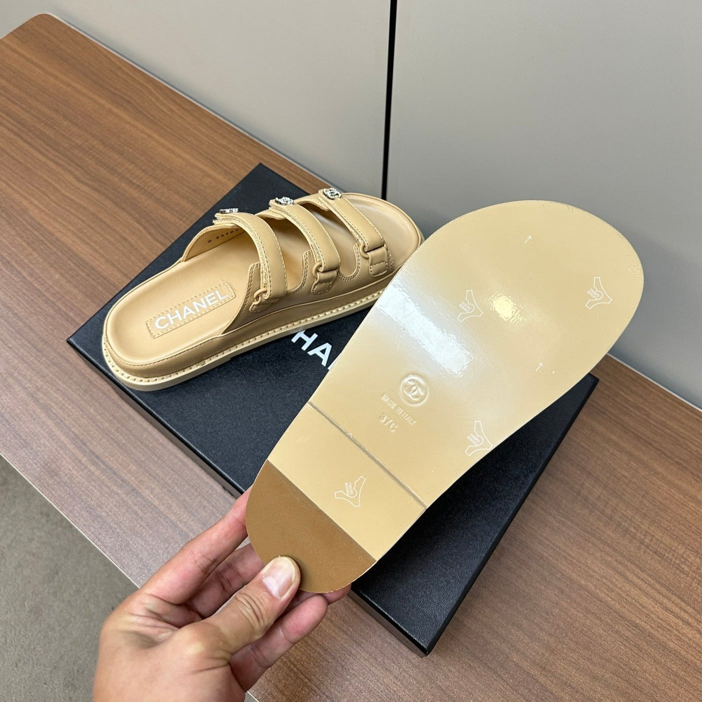 dad sandals cream 3 rows lambskin mules - 35