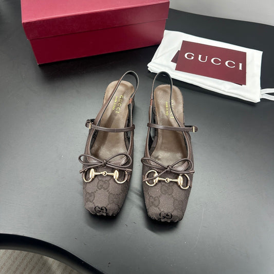 GUCCI 26S СЛІНГБЕКИ 25 ММ З КОРИЧНЕВОГО ПОЛОТНА ВІДТІНКУ «ТАУП»