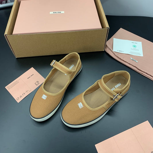Балетки MIUMIU 26S MARY JANE З КОРИЧНЕВОГО ПОЛОТНА З ЛОГОТИПОМ