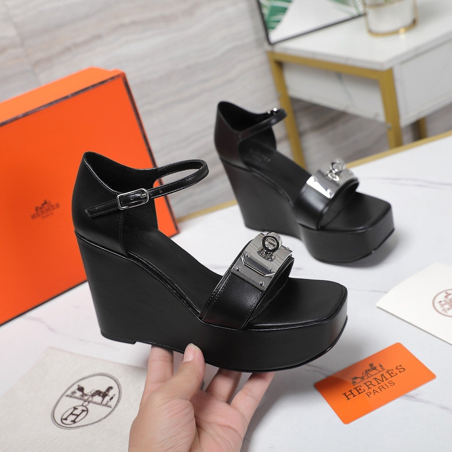 WEDGES SANDALS BLACK LAMBSKIN - 35