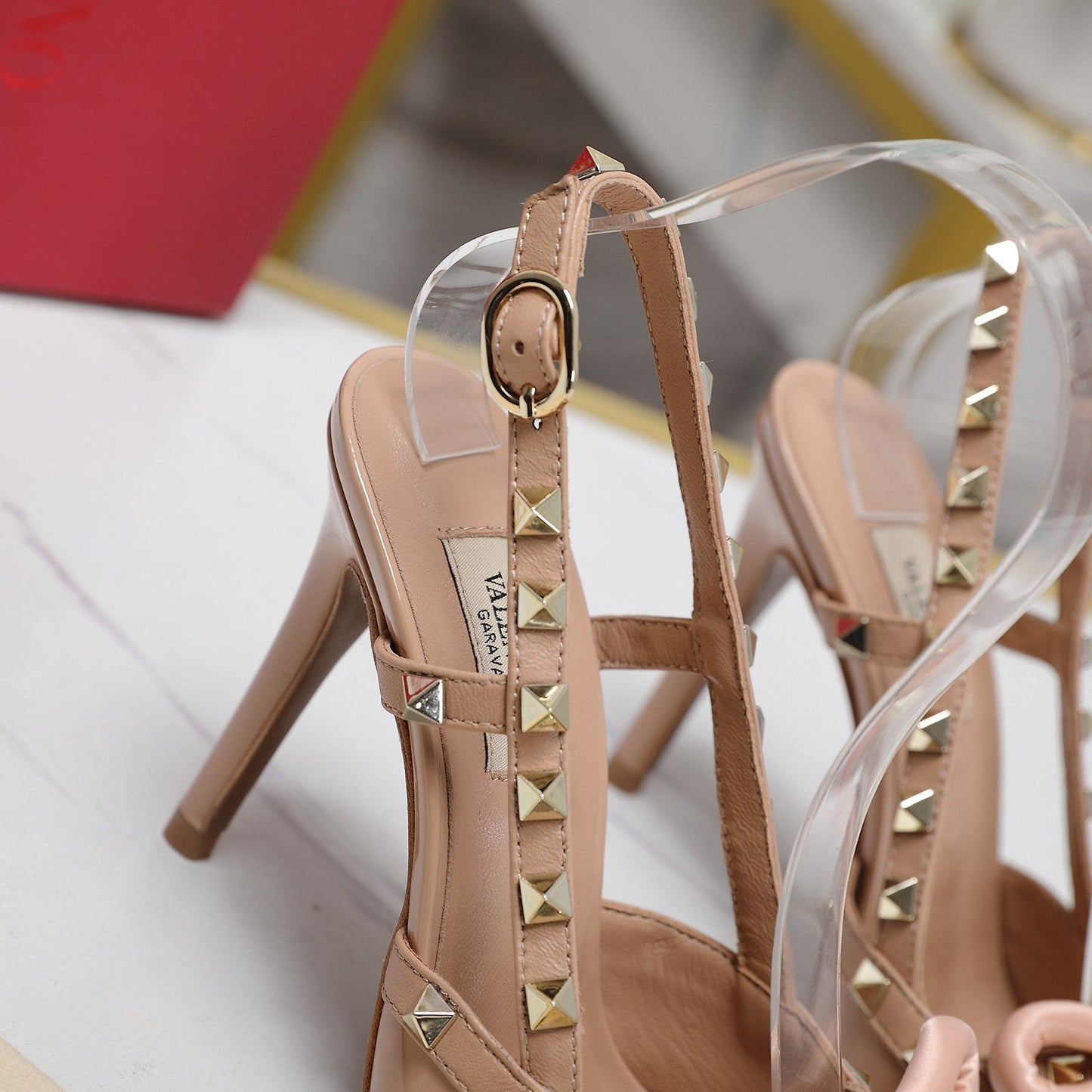 ROCKSTUD BOW SLINGBACK NUDE TAN PATENT LEATHER PUMP 95MM - 35