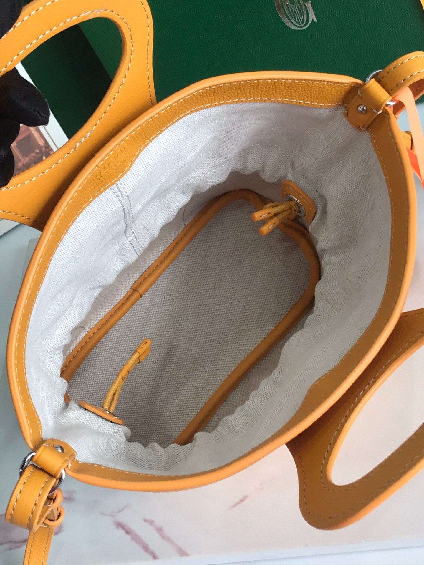 GOYA 26S BELUGA MINI BAG 23MM IN HONEY YELLOW GOYARDINE CANVAS AND CALFSKIN