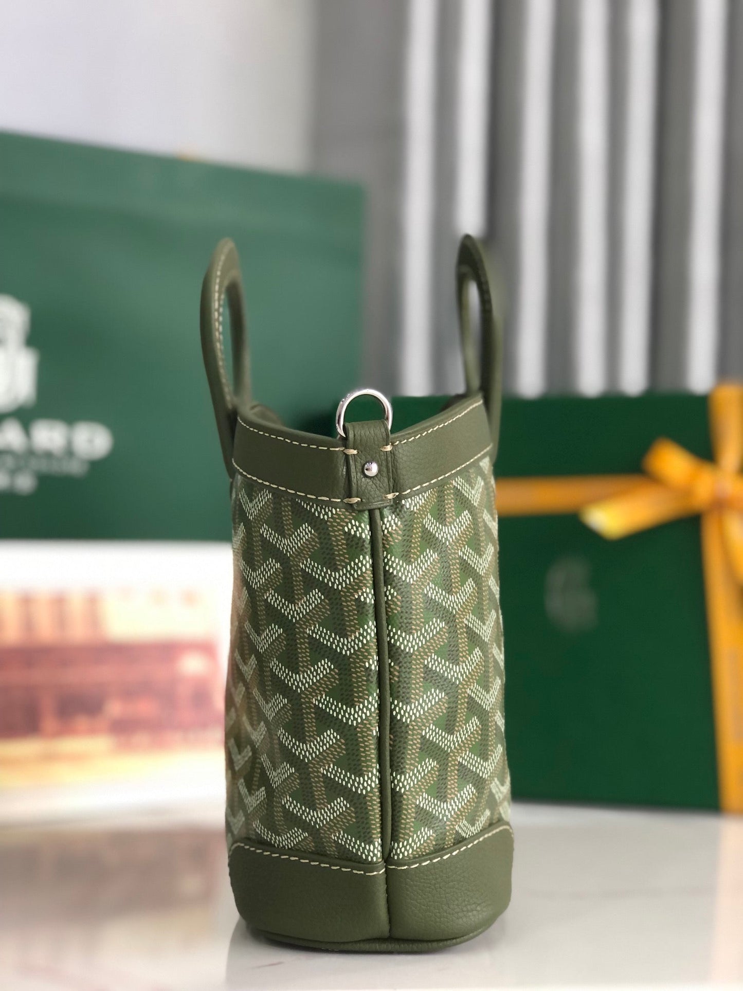 GOYA 26S BELUGA MINI BAG 23MM IN DARK OLIVE GREEN GOYARDINE CANVAS AND CALFSKIN