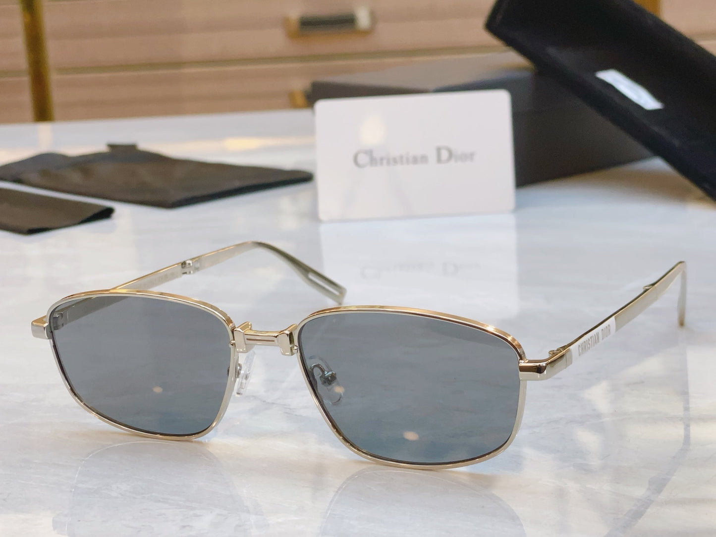 FOLDABLE SUNGLASS DIOR90A1U IN METAL - Green