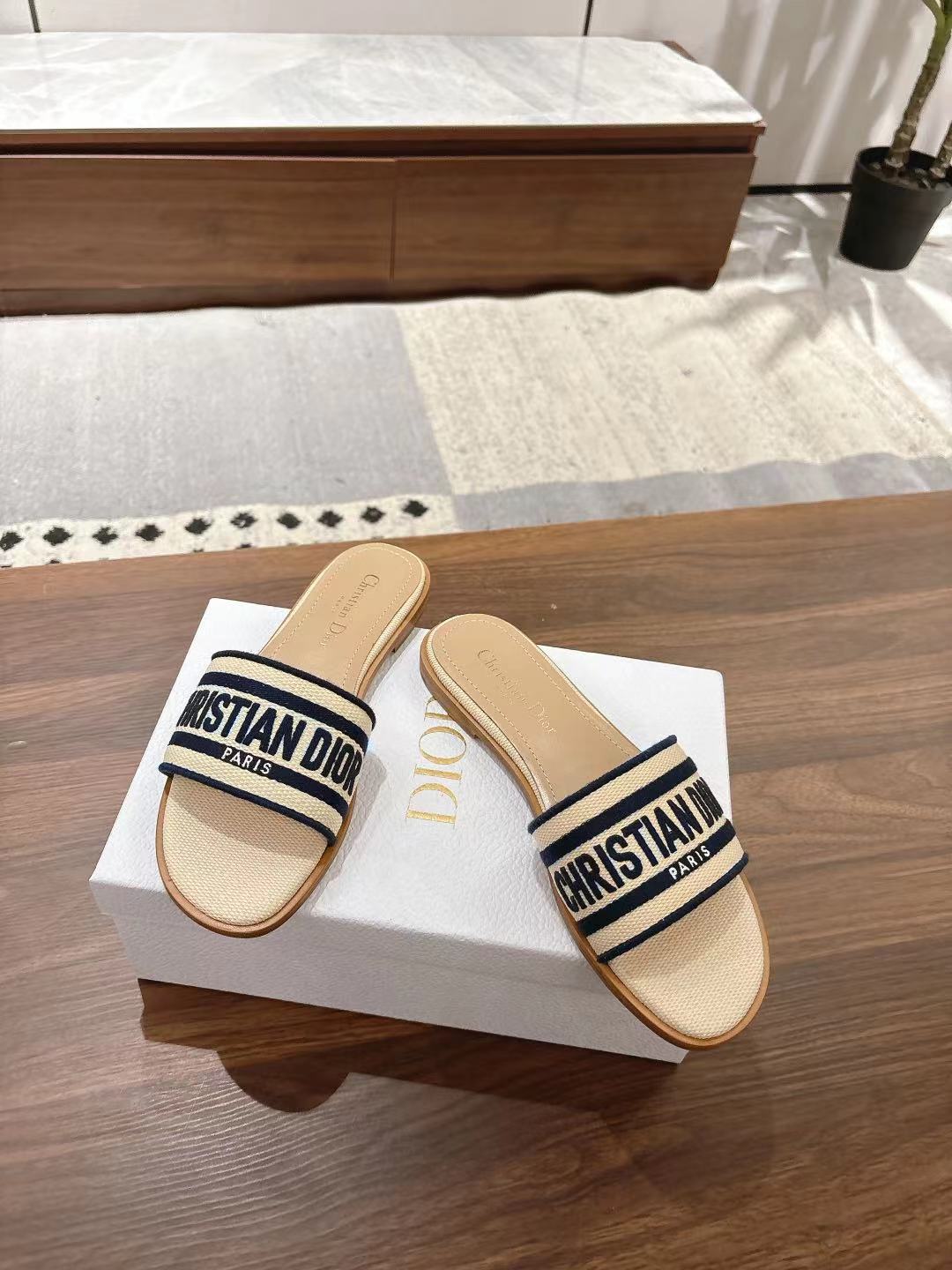 DWAY SLIDES IN BEIGE AND NAVY BLUE TECHNICAL FABRIC - 35