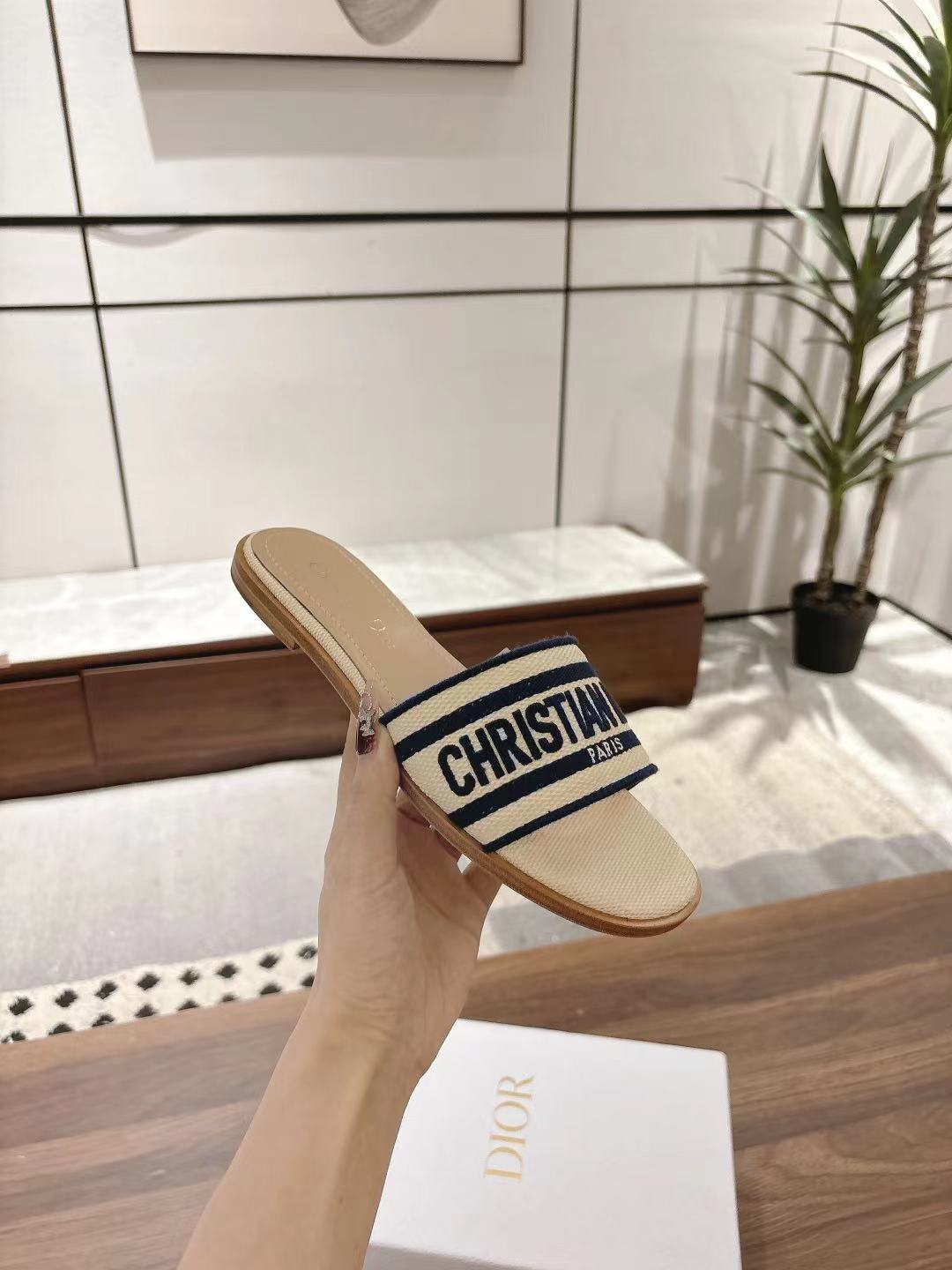 DWAY SLIDES IN BEIGE AND NAVY BLUE TECHNICAL FABRIC - 35
