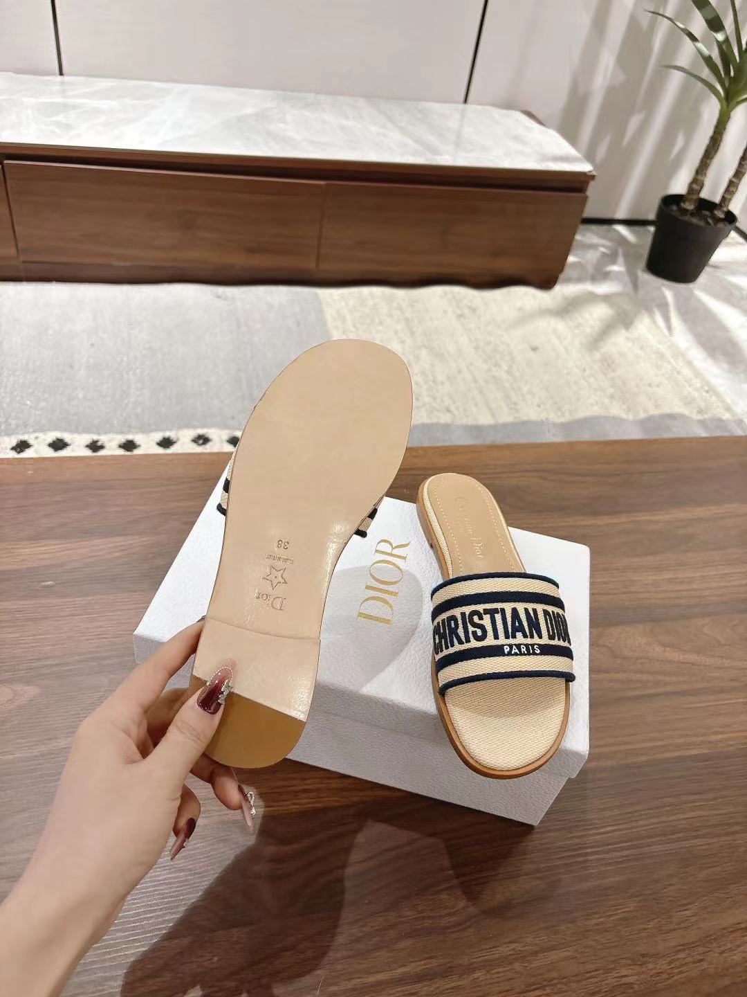 DWAY SLIDES IN BEIGE AND NAVY BLUE TECHNICAL FABRIC - 35