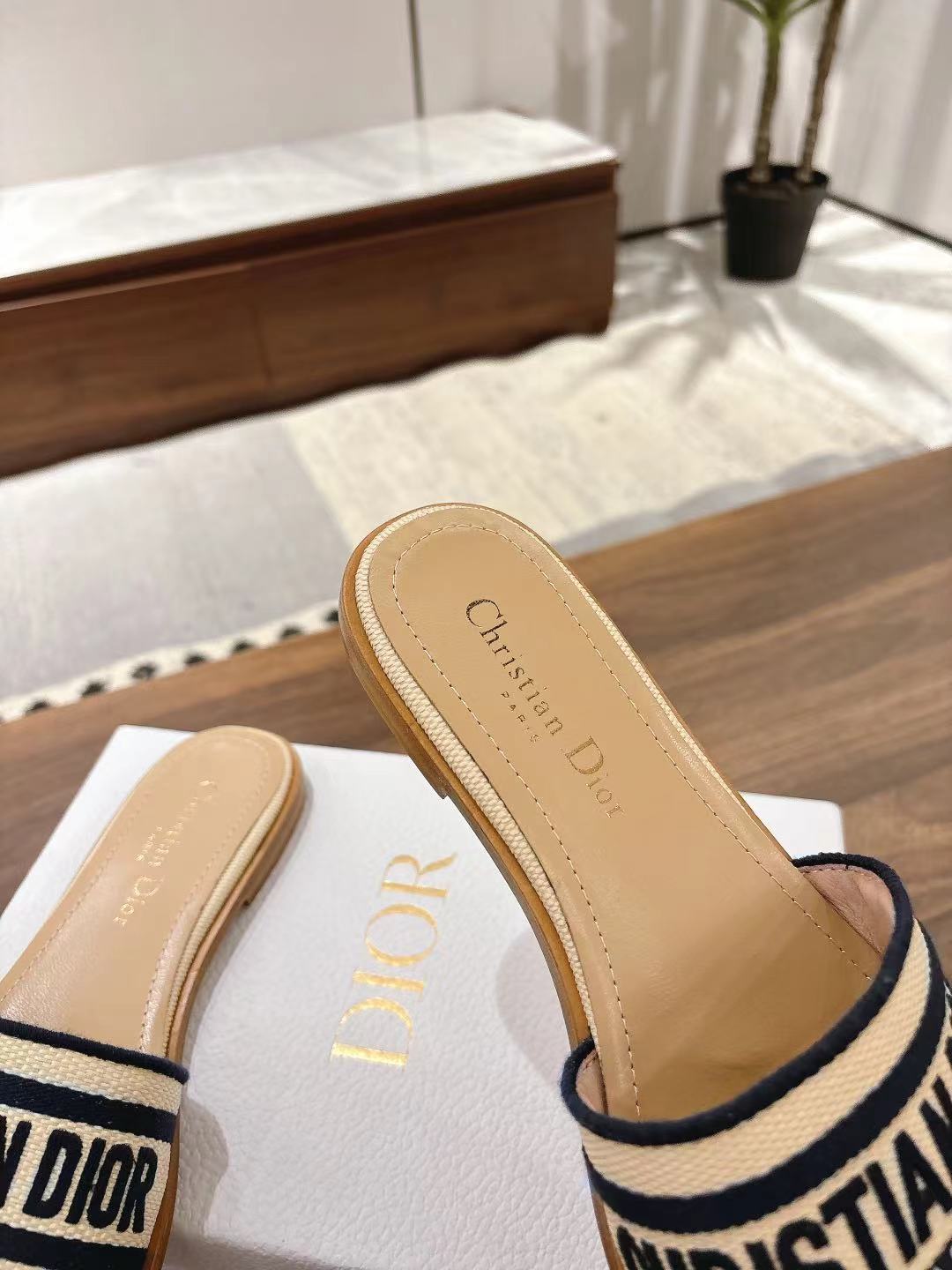 DWAY SLIDES IN BEIGE AND NAVY BLUE TECHNICAL FABRIC - 35