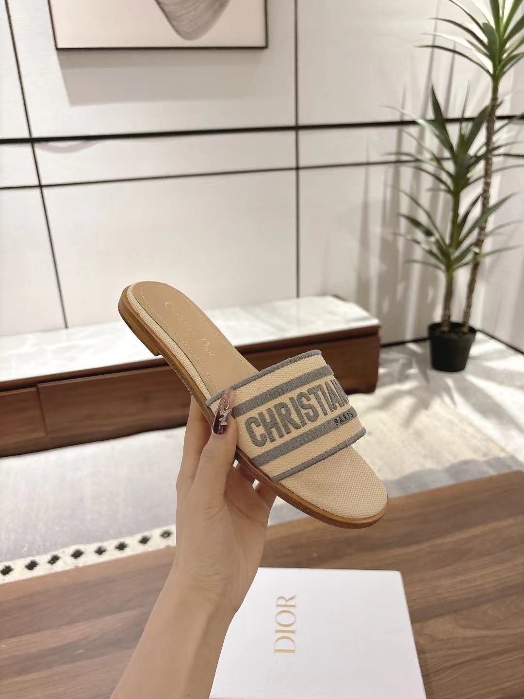 DWAY SLIDES IN BEIGE AND GRAY TECHNICAL FABRIC - 35