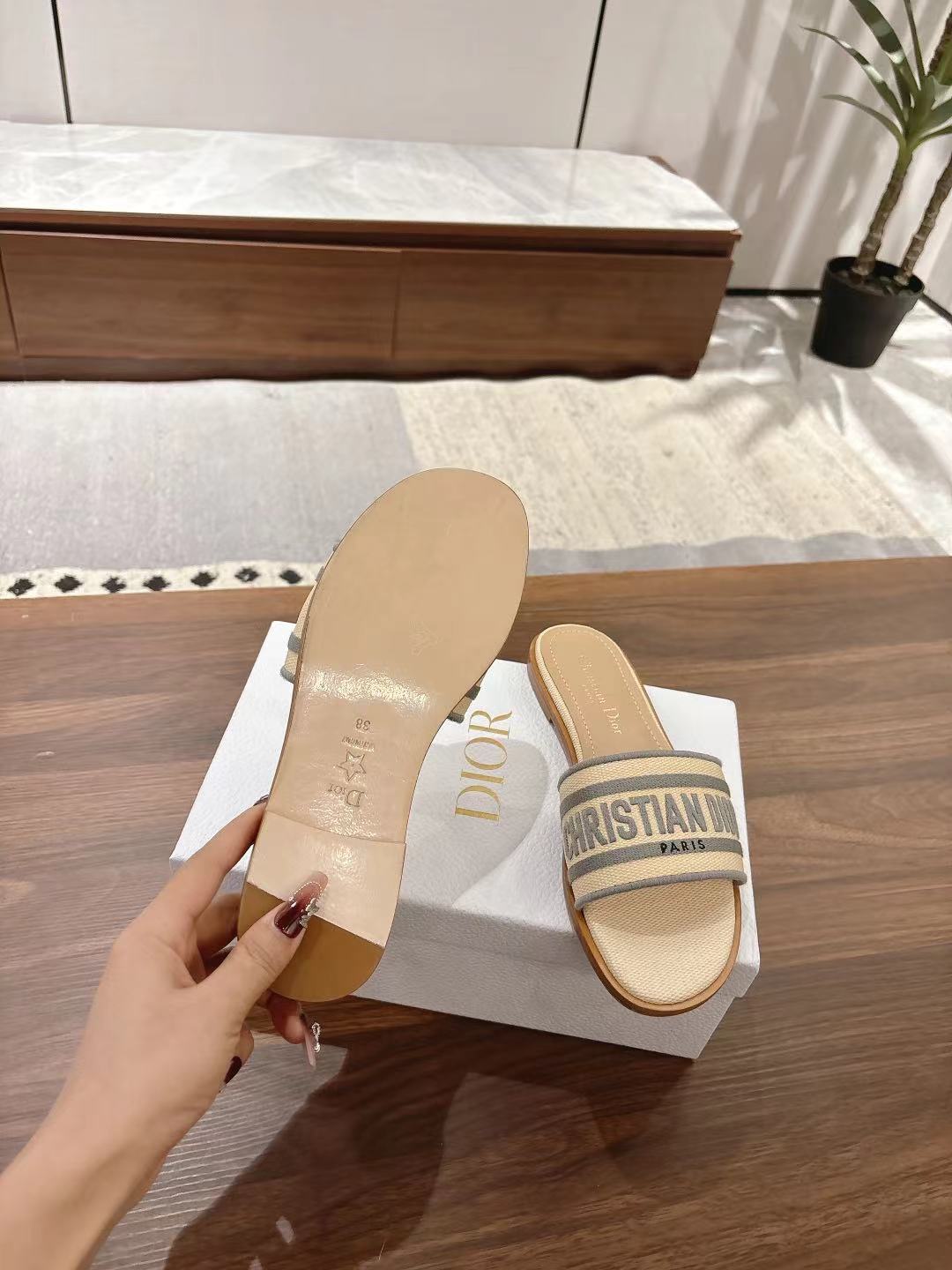DWAY SLIDES IN BEIGE AND GRAY TECHNICAL FABRIC - 35