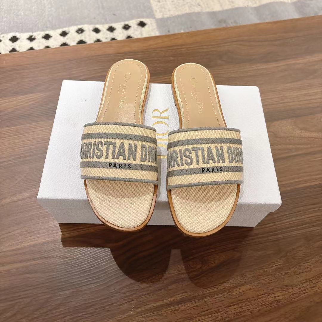 DWAY SLIDES IN BEIGE AND GRAY TECHNICAL FABRIC - 35