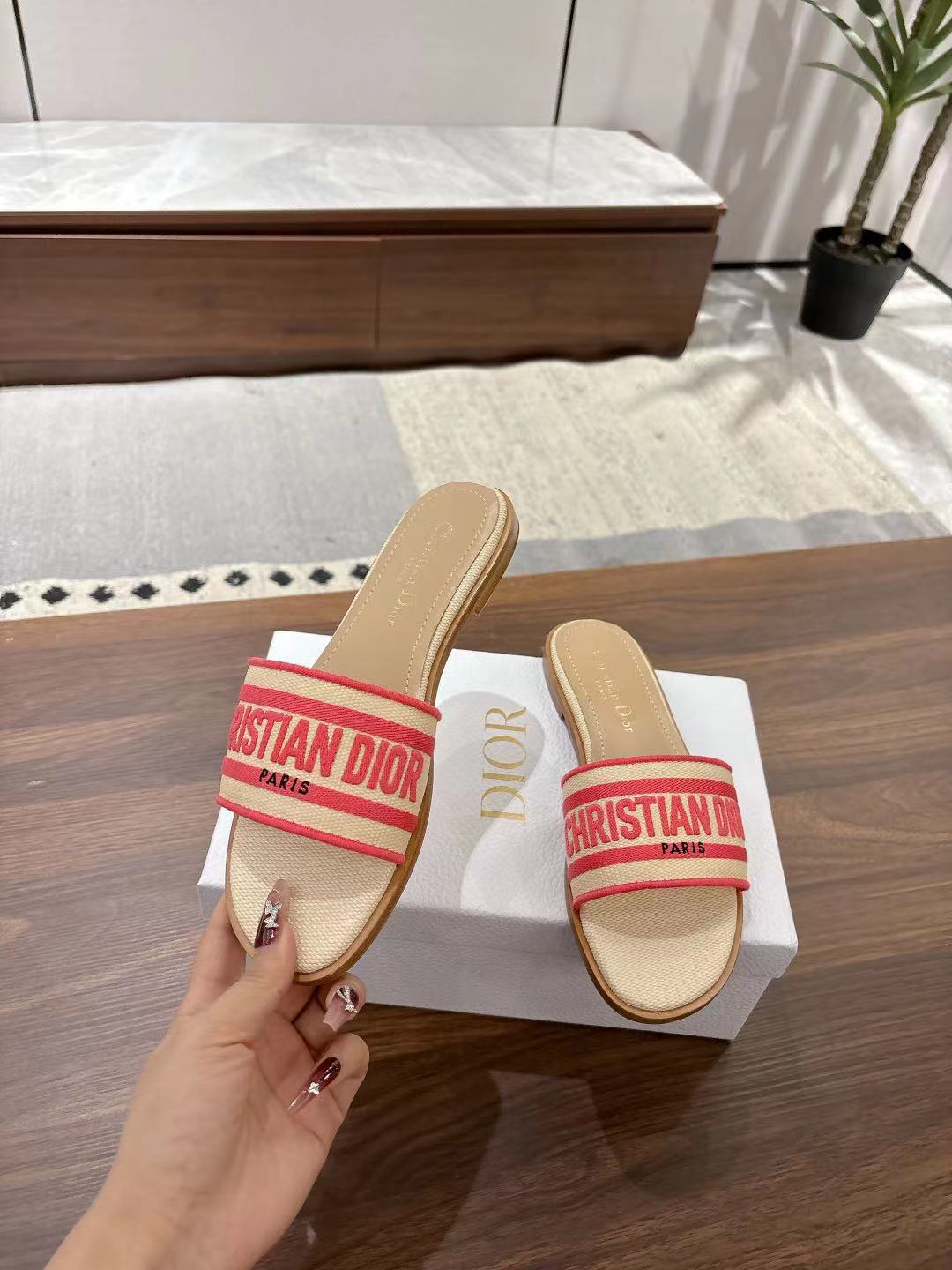 DWAY SLIDES IN BEIGE AND RED TECHNICAL FABRIC - 35