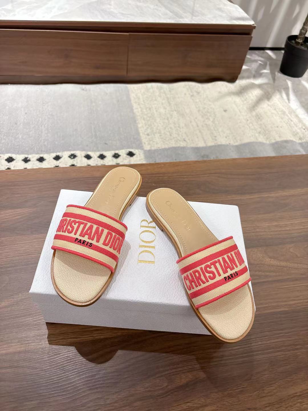 DWAY SLIDES IN BEIGE AND RED TECHNICAL FABRIC - 35