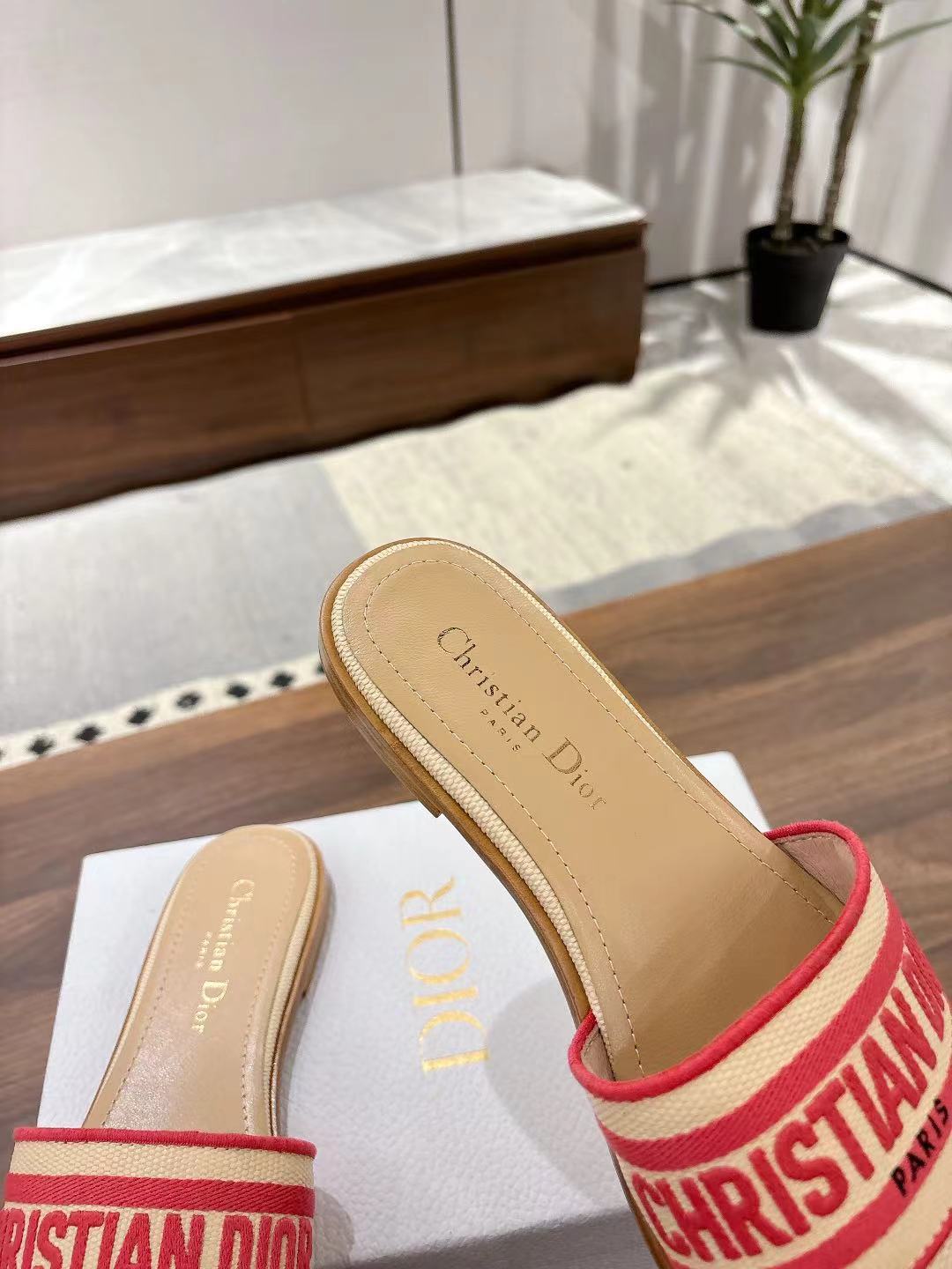 DWAY SLIDES IN BEIGE AND RED TECHNICAL FABRIC - 35