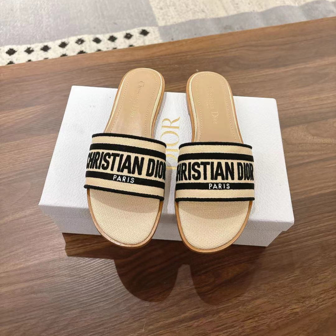 DWAY SLIDES IN BEIGE AND BLACK TECHNICAL FABRIC - 35