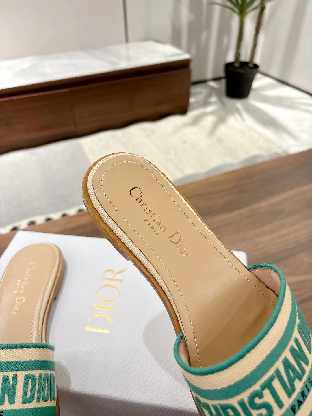 DWAY SLIDES IN BEIGE AND GREEN TECHNICAL FABRIC - 35