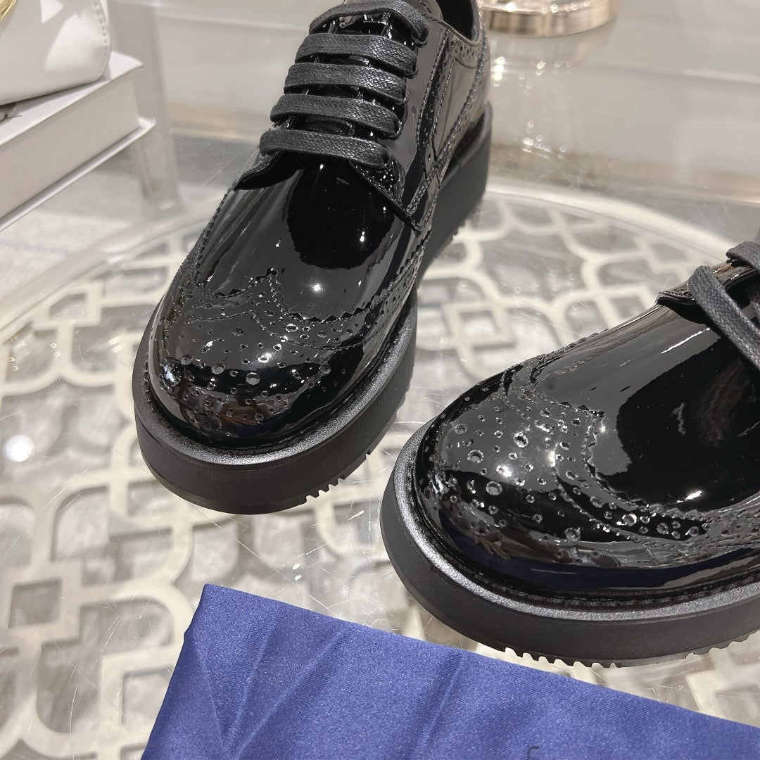 ЧЕРЕВИКИ PRADA 26S БРОУГИ З ЧОРНОЇ ЛАКОВАНОЇ ТЕЛЯЧОЇ ШКІРИ