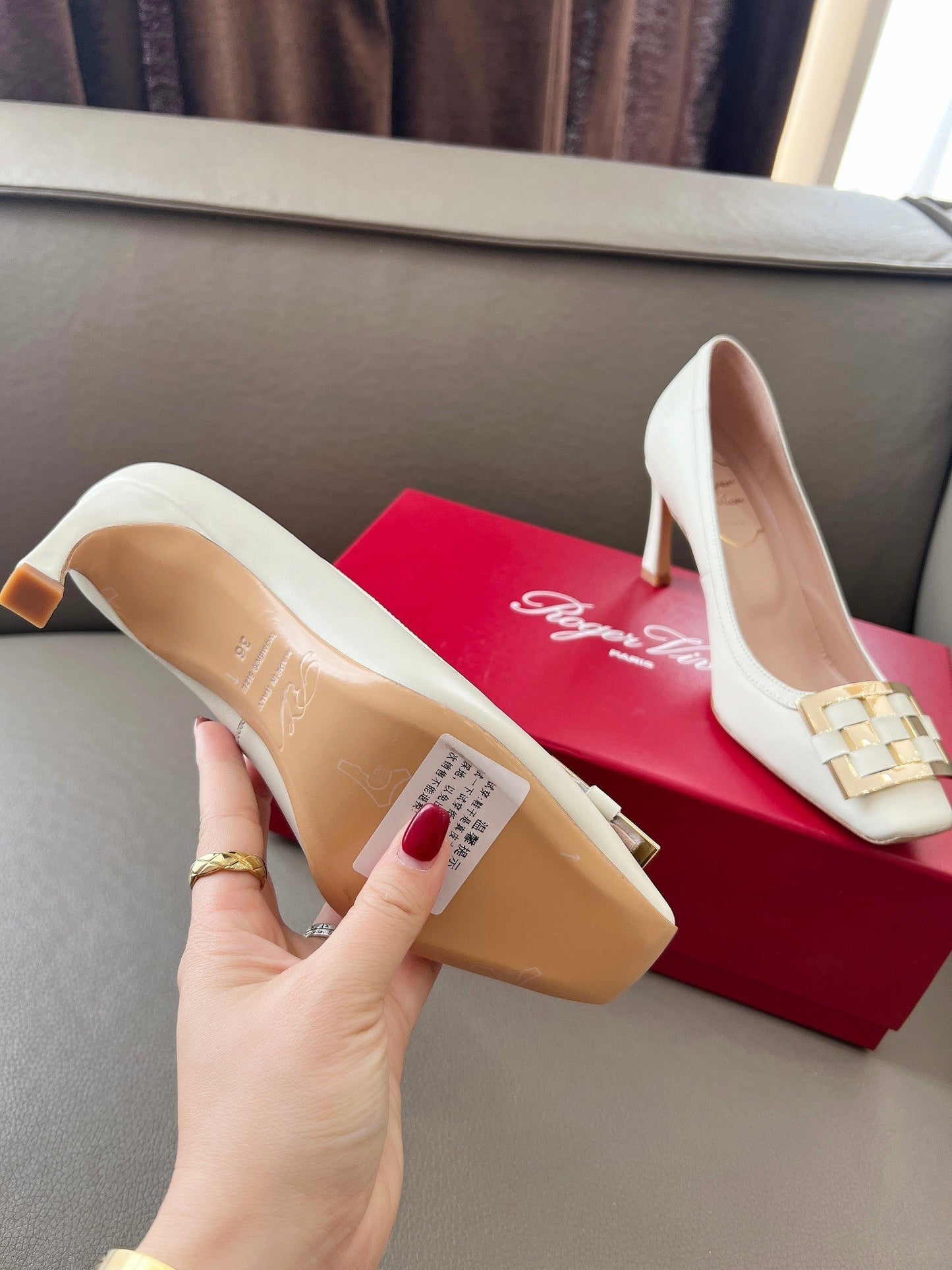 TROMPETTE BALLERINAS PUMPS IN OFF WHITE SHINY CALFSKIN GOLD BUCKLE - 34